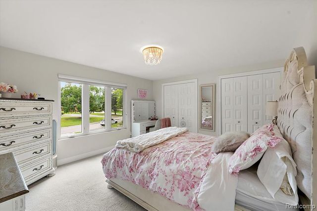 2118 Coach Way Court, Bloomfield Hills, MI 48302