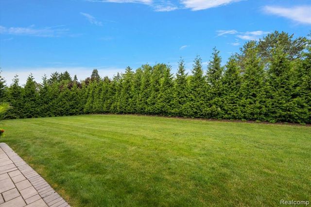 2118 Coach Way Court, Bloomfield Hills, MI 48302