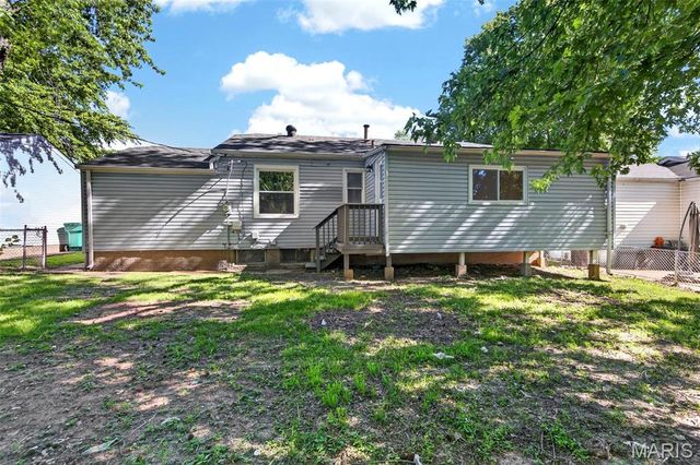 1236 Bliss Drive, St Louis, MO 63137