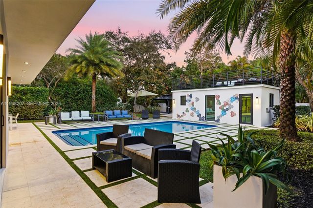 400 NW 24th Street, Wilton Manors, FL 33311