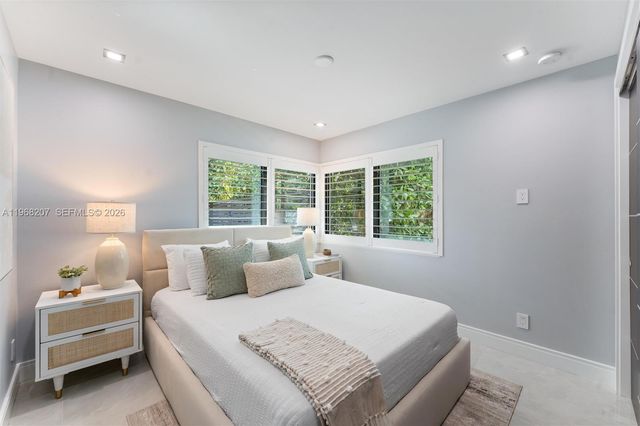 400 NW 24th Street, Wilton Manors, FL 33311