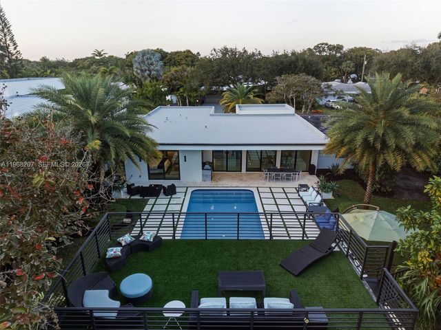 400 NW 24th Street, Wilton Manors, FL 33311