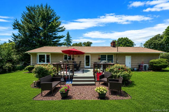 7 Carrie Court, Smithtown, NY 11787