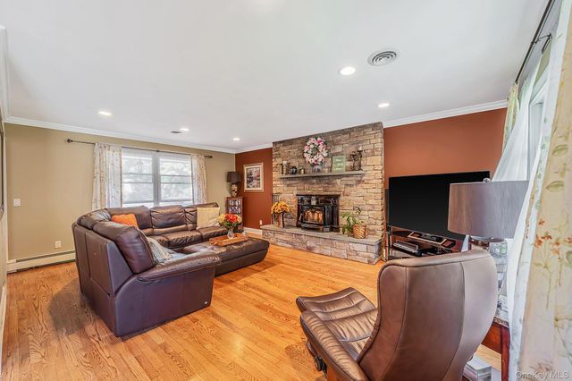 7 Carrie Court, Smithtown, NY 11787
