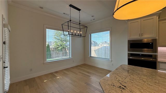 5806 W Red Maple Drive, Rogers, AR 72758