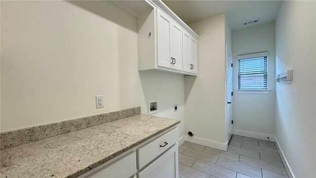 5806 W Red Maple Drive, Rogers, AR 72758