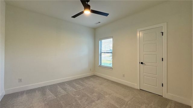 5806 W Red Maple Drive, Rogers, AR 72758