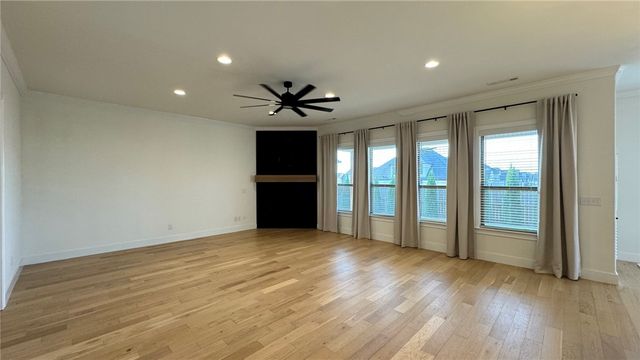 5806 W Red Maple Drive, Rogers, AR 72758