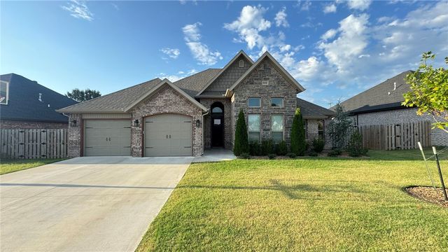 5806 W Red Maple Drive, Rogers, AR 72758