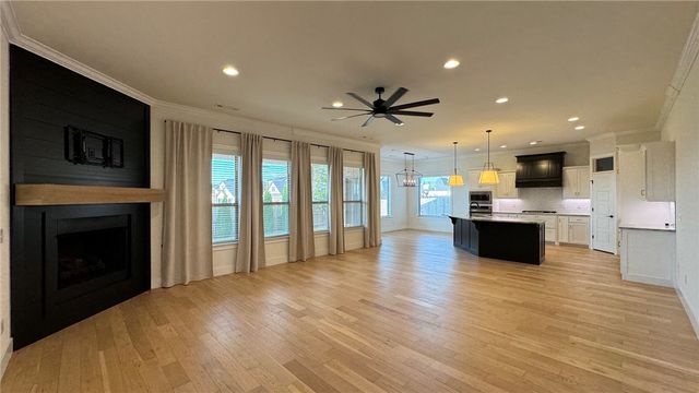 5806 W Red Maple Drive, Rogers, AR 72758