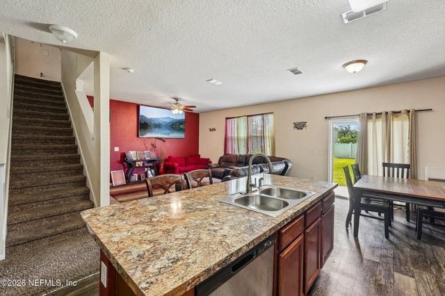 6774 SANDLE Drive, Jacksonville, FL 32219