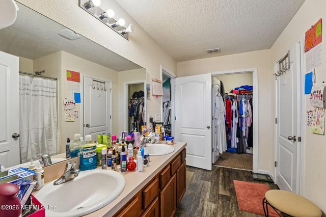 6774 SANDLE Drive, Jacksonville, FL 32219