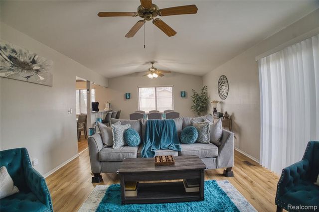 13513 Angela Drive, Warren, MI 48088