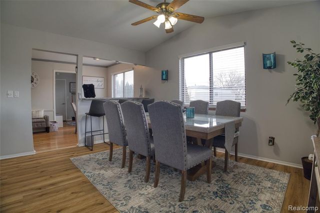 13513 Angela Drive, Warren, MI 48088