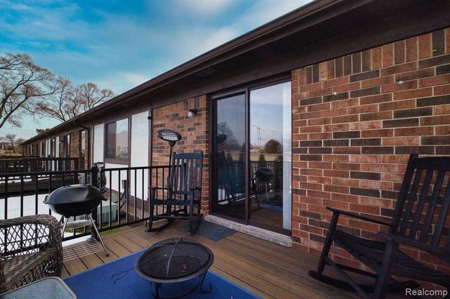 13513 Angela Drive, Warren, MI 48088