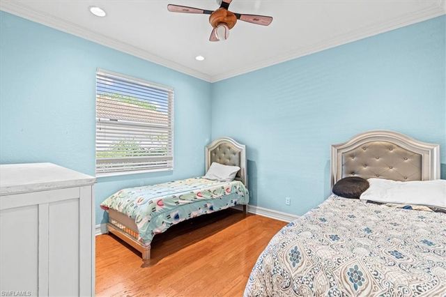 3905 Recreation LN, Naples, FL 34116