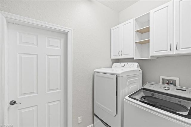 3905 Recreation LN, Naples, FL 34116