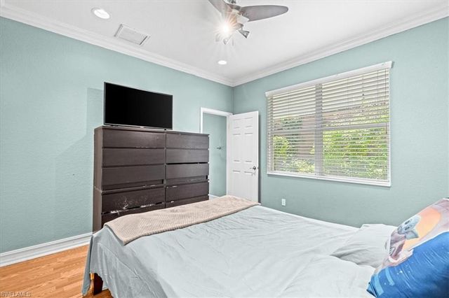 3905 Recreation LN, Naples, FL 34116