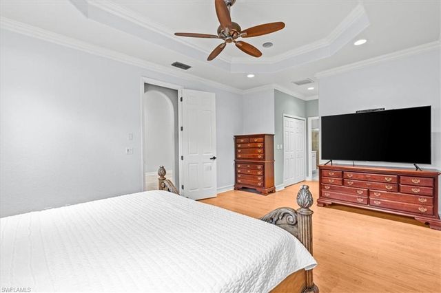 3905 Recreation LN, Naples, FL 34116