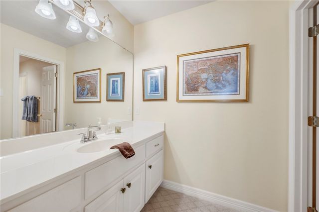 902 Grand Oaks Circle, College Station, TX 77840