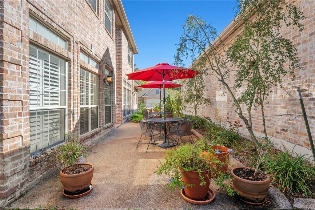 902 Grand Oaks Circle, College Station, TX 77840 — photo 4