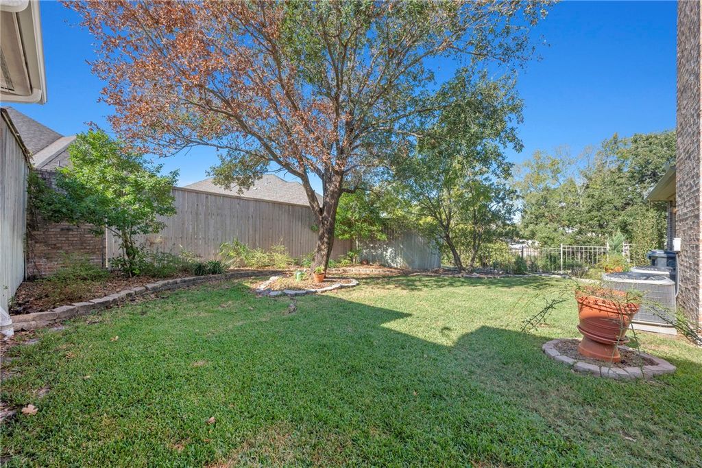 902 Grand Oaks Circle, College Station, TX 77840 — photo 5