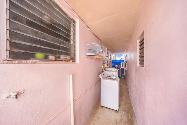 605 NW 34th Ave, Miami, FL 33125