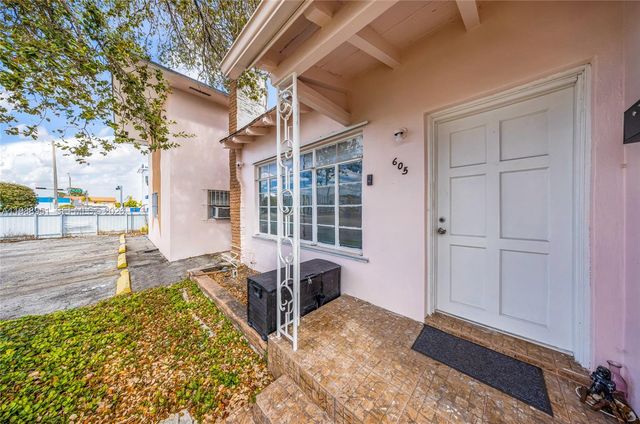 605 NW 34th Ave, Miami, FL 33125