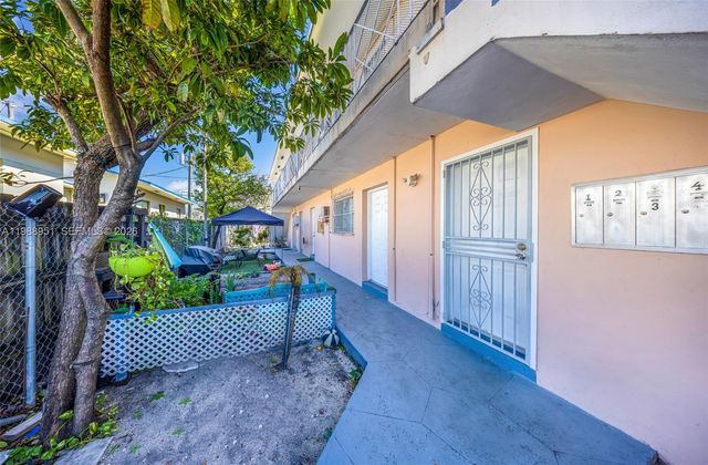 605 NW 34th Ave, Miami, FL 33125