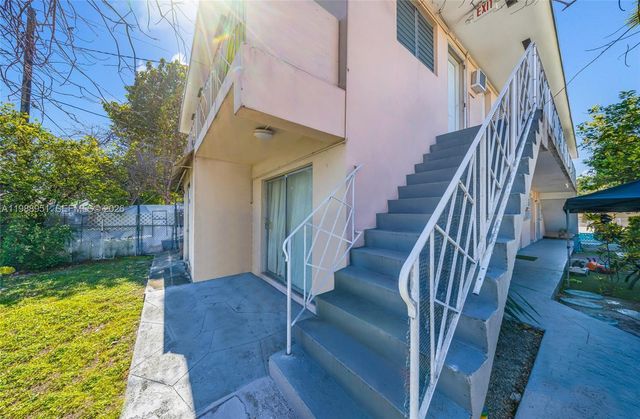 605 NW 34th Ave, Miami, FL 33125