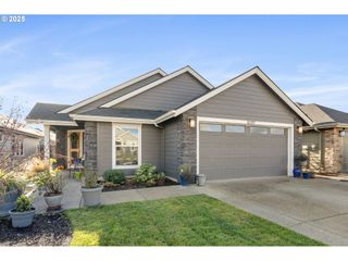 2127 Se ACADEMY St, Dallas, OR 97338