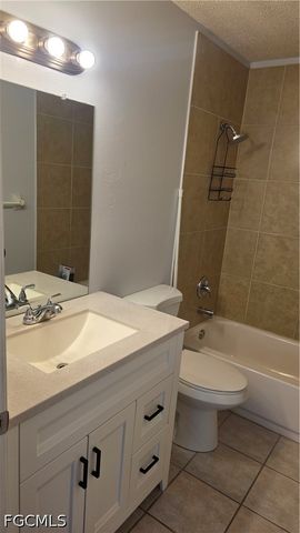 1214 SE 8th AVE 4, Cape Coral, FL 33990