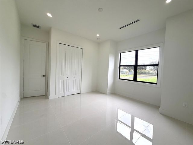 4222 18th Ave NE, Naples, FL 34120