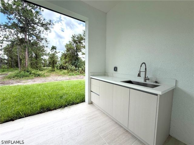 4222 18th Ave NE, Naples, FL 34120