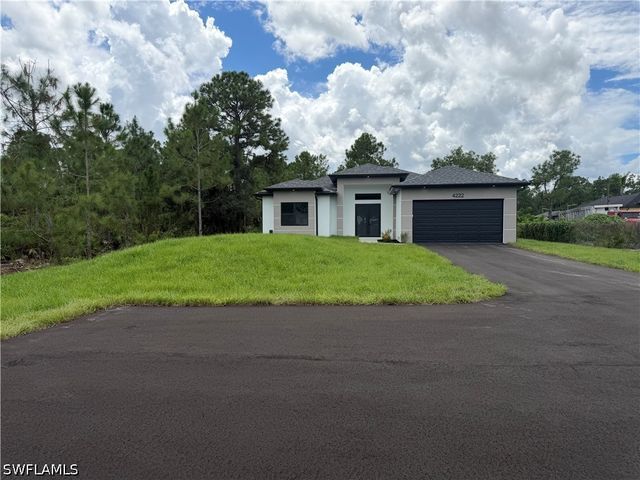 4222 18th Ave NE, Naples, FL 34120