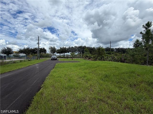 4222 18th Ave NE, Naples, FL 34120
