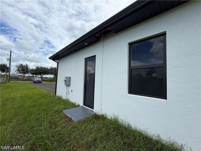 4222 18th Ave NE, Naples, FL 34120