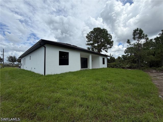 4222 18th Ave NE, Naples, FL 34120