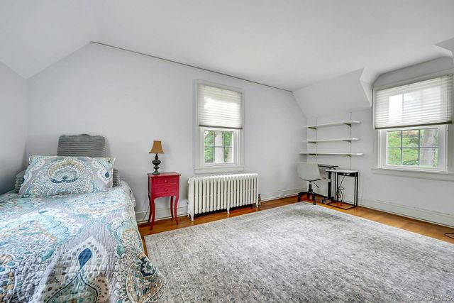 83 Parkway W, Mount Vernon, NY 10552