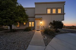 4310 Santo Domingo C, Santa Fe, NM 87507