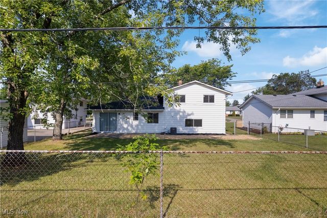 5981 Marra Drive, Bedford Heights, OH 44146