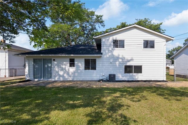 5981 Marra Drive, Bedford Heights, OH 44146