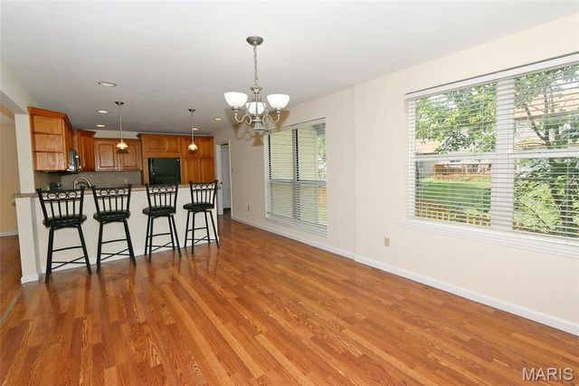 949 Oakmoor Drive, Fenton, MO 63026