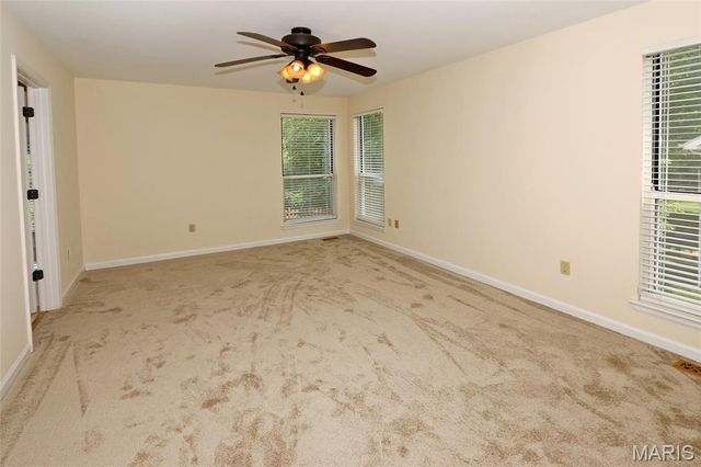 949 Oakmoor Drive, Fenton, MO 63026