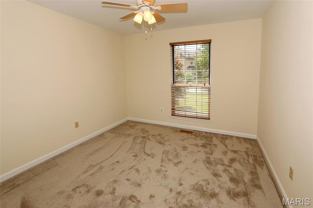 949 Oakmoor Drive, Fenton, MO 63026