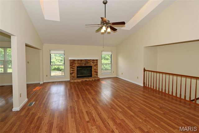 949 Oakmoor Drive, Fenton, MO 63026