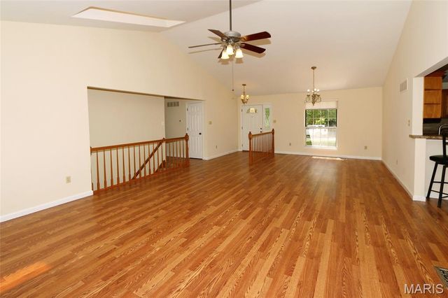 949 Oakmoor Drive, Fenton, MO 63026