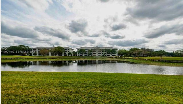 1520 Whitehall Dr 101, Davie, FL 33324