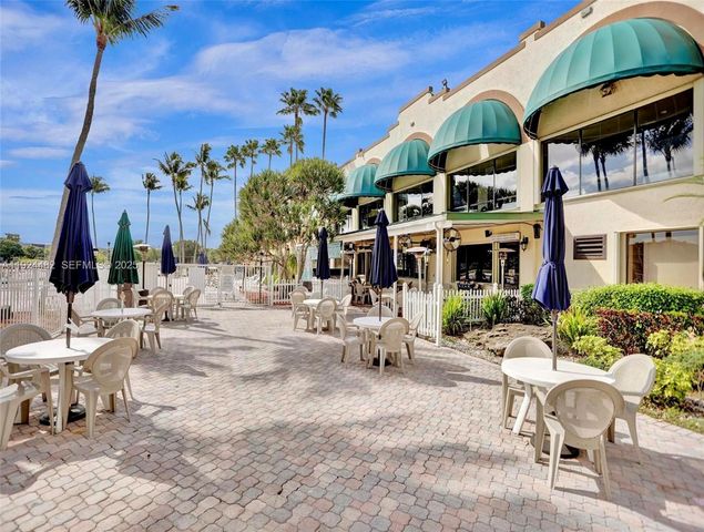 1520 Whitehall Dr 101, Davie, FL 33324