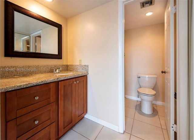 1520 Whitehall Dr 101, Davie, FL 33324